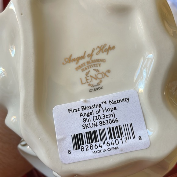 Lenox First Blessing Nativity Angel of Hope porcelain with box - Picture 6 of 8